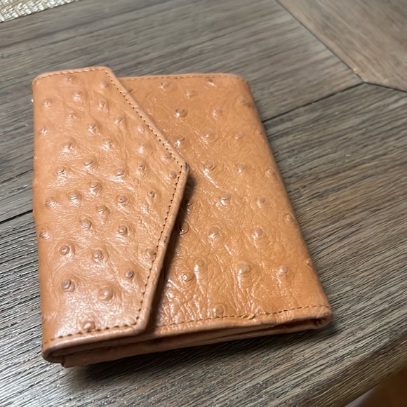 VERA PELLE genuine leather wallet in great condition. See attached images. - Picture 5 of 14